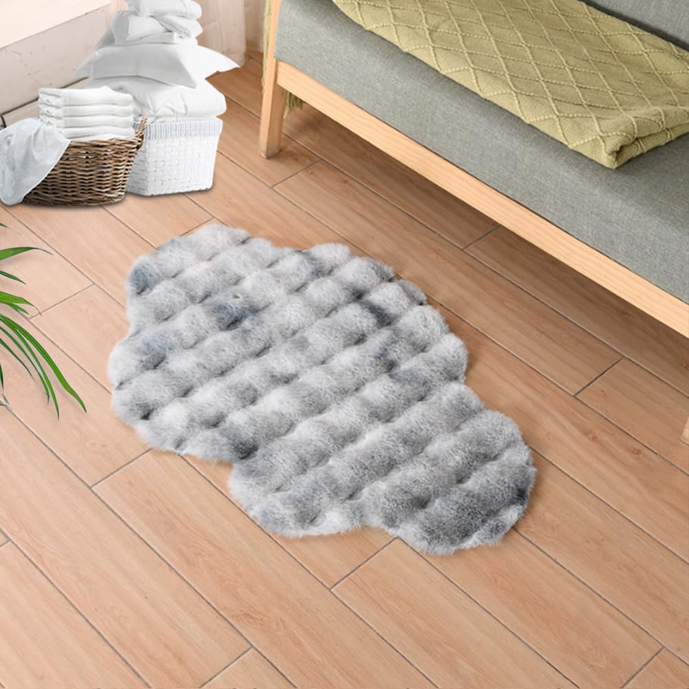 Ultra Soft Indoor Modern Small Area Rugs, Fluffy Cloud Shape Carpets Faux Fur Rabbit Hair Rug, Plush Fur Foot Mats Rugs Home Decor Rugs for Bedroom Living Kids Room (Light Grey Tie-dye,3.9 x 5.9Ft)