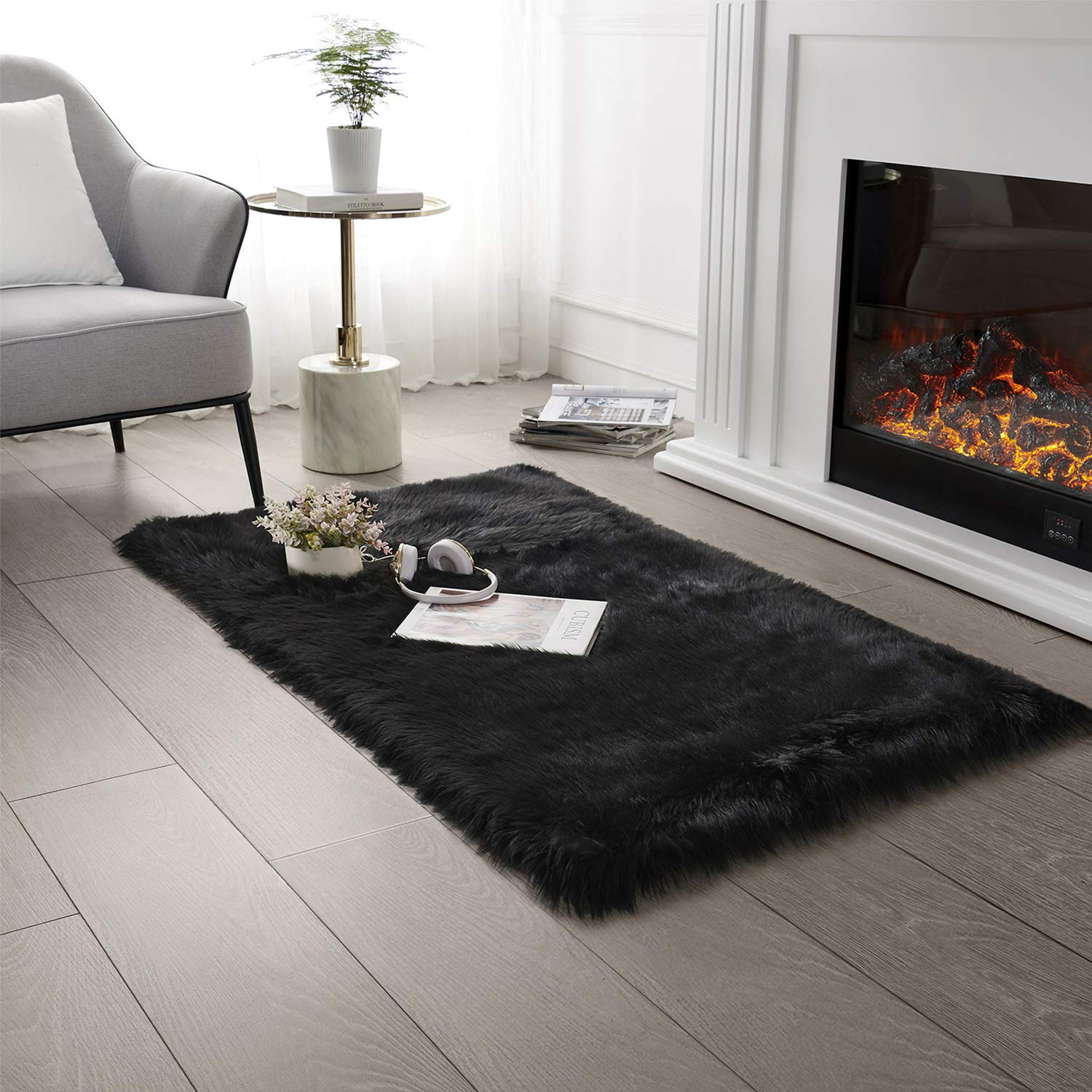 SERISSA Soft Fluffy Area Rug, Grey Faux Sheepskin Fur Rug, Shaggy Rug for Bedroom Floor Fuzzy Carpet for Living Room 4x6 Feet
