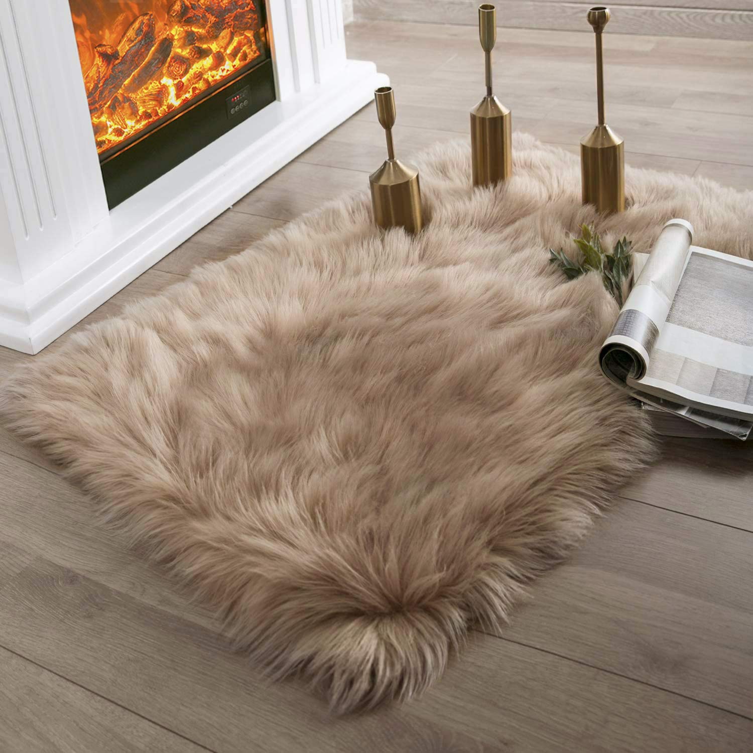 4×4ft White Fluffy Faux Fur Rug, Washable Shag Area Rug for Home Decor