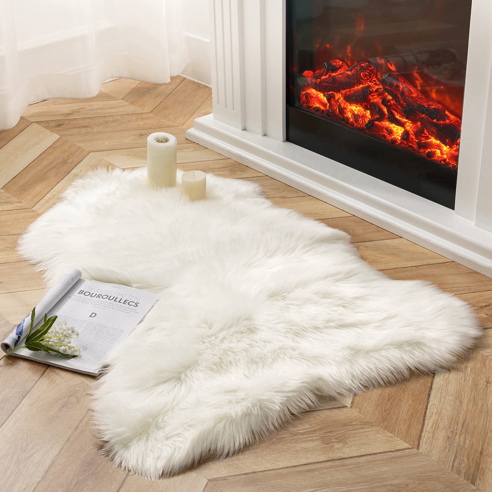 4×4ft White Fluffy Faux Fur Rug, Washable Shag Area Rug for Home Decor