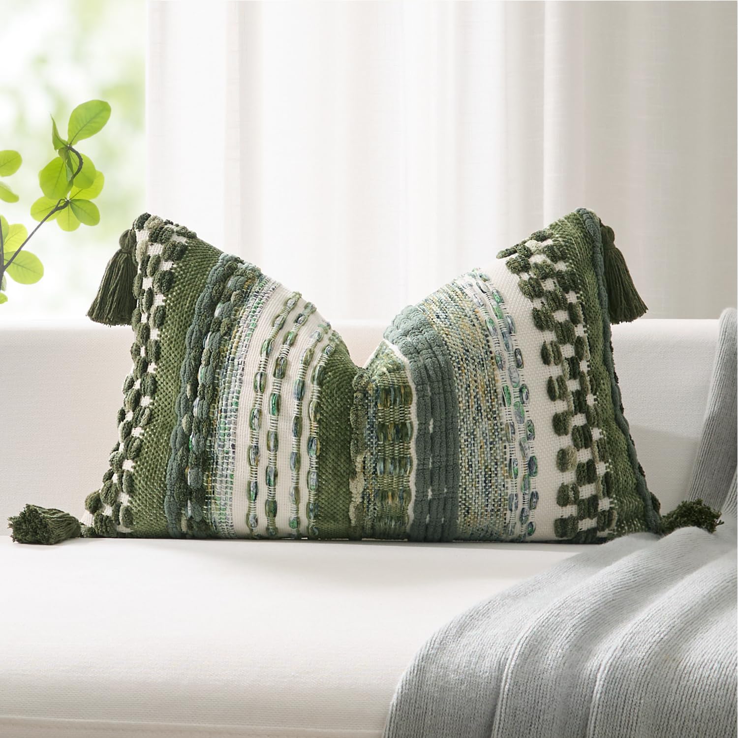 Kevin Textile 20x20 Inch Throw Pillow Cover 1 Pack Boho Decorative Soft Chenille Thread Woven Tufted Textured Square Cushion Case Farmhouse Accent for Living Room Couch Sofa Bed, Green