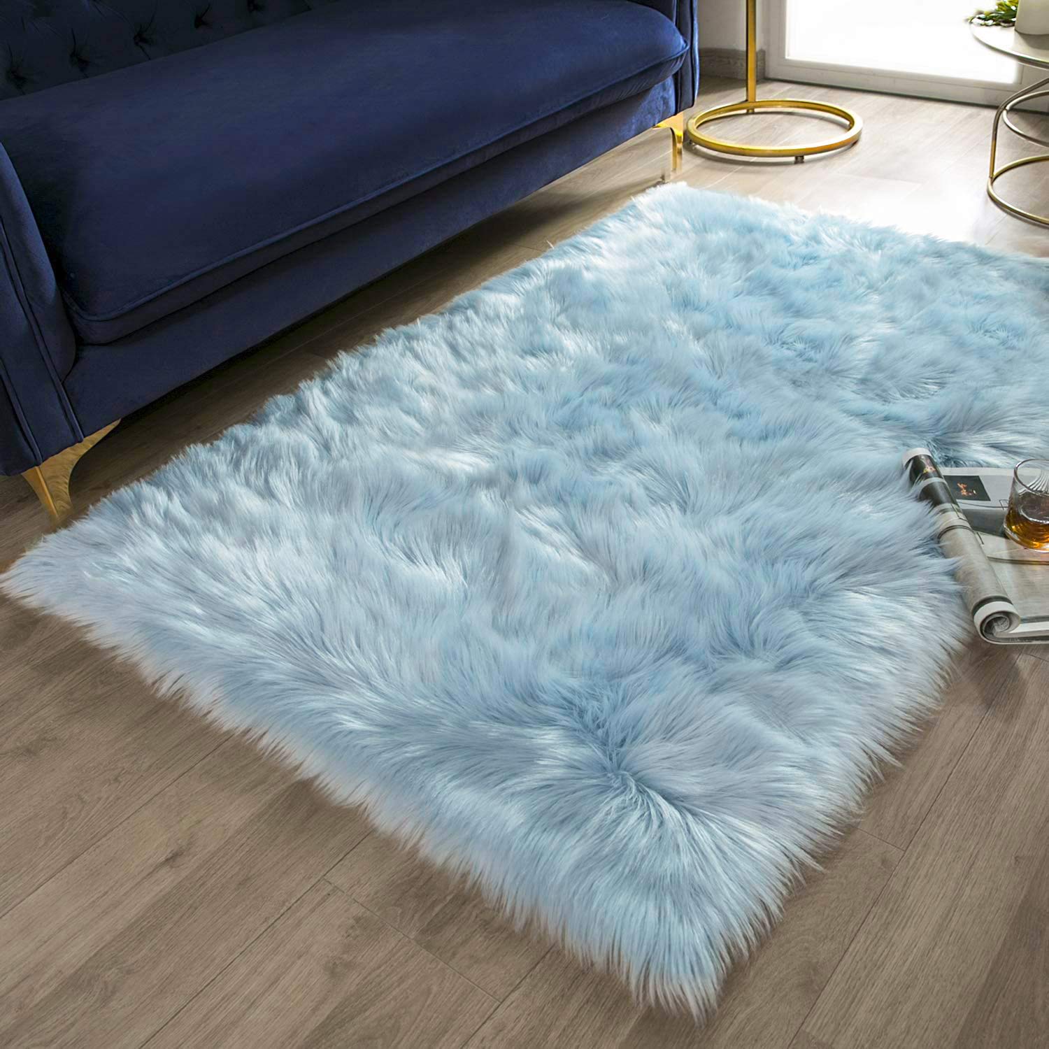 4×4ft White Fluffy Faux Fur Rug, Washable Shag Area Rug for Home Decor