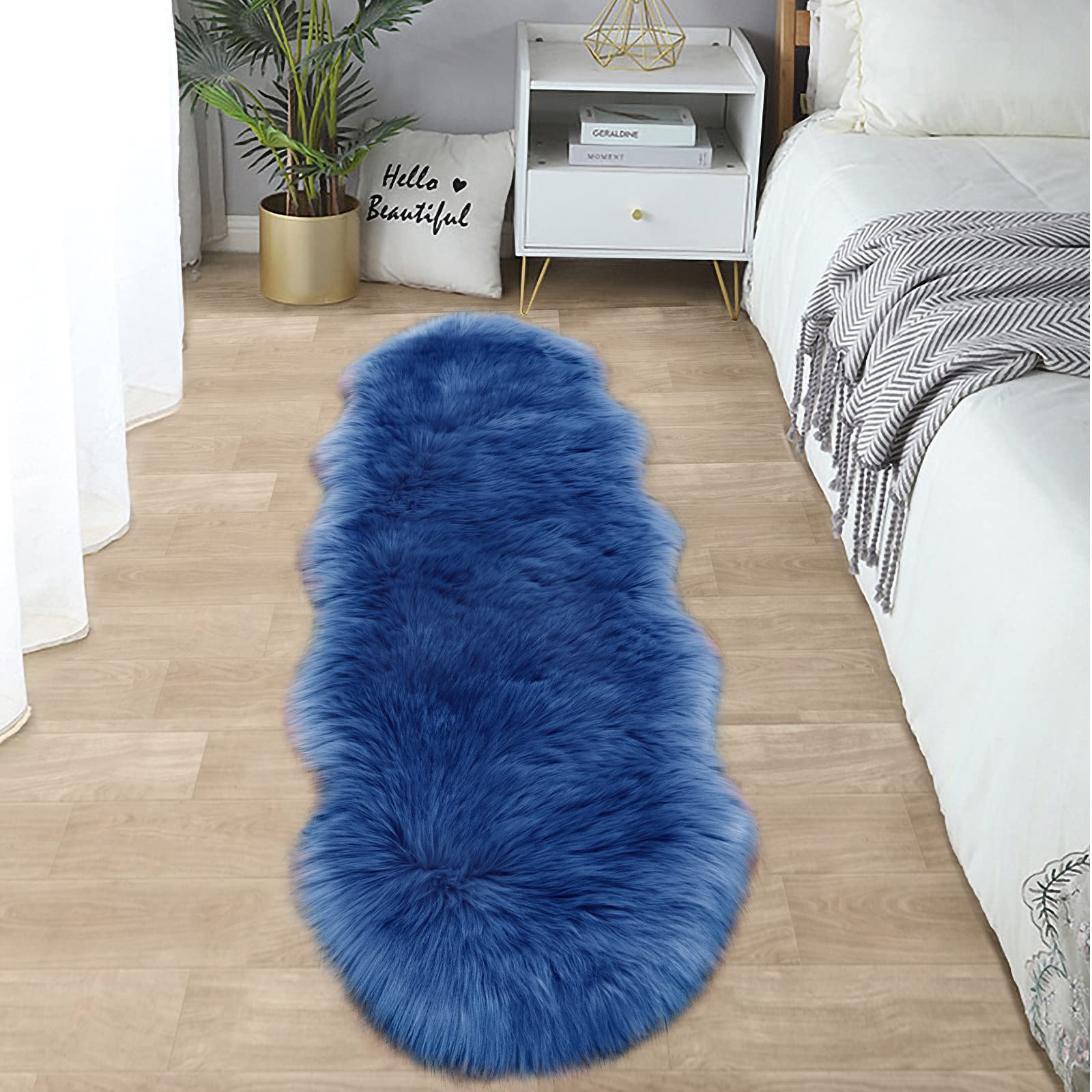 SERISSA Soft Fluffy Area Rug, Grey Faux Sheepskin Fur Rug, Shaggy Rug for Bedroom Floor Fuzzy Carpet for Living Room 4x6 Feet