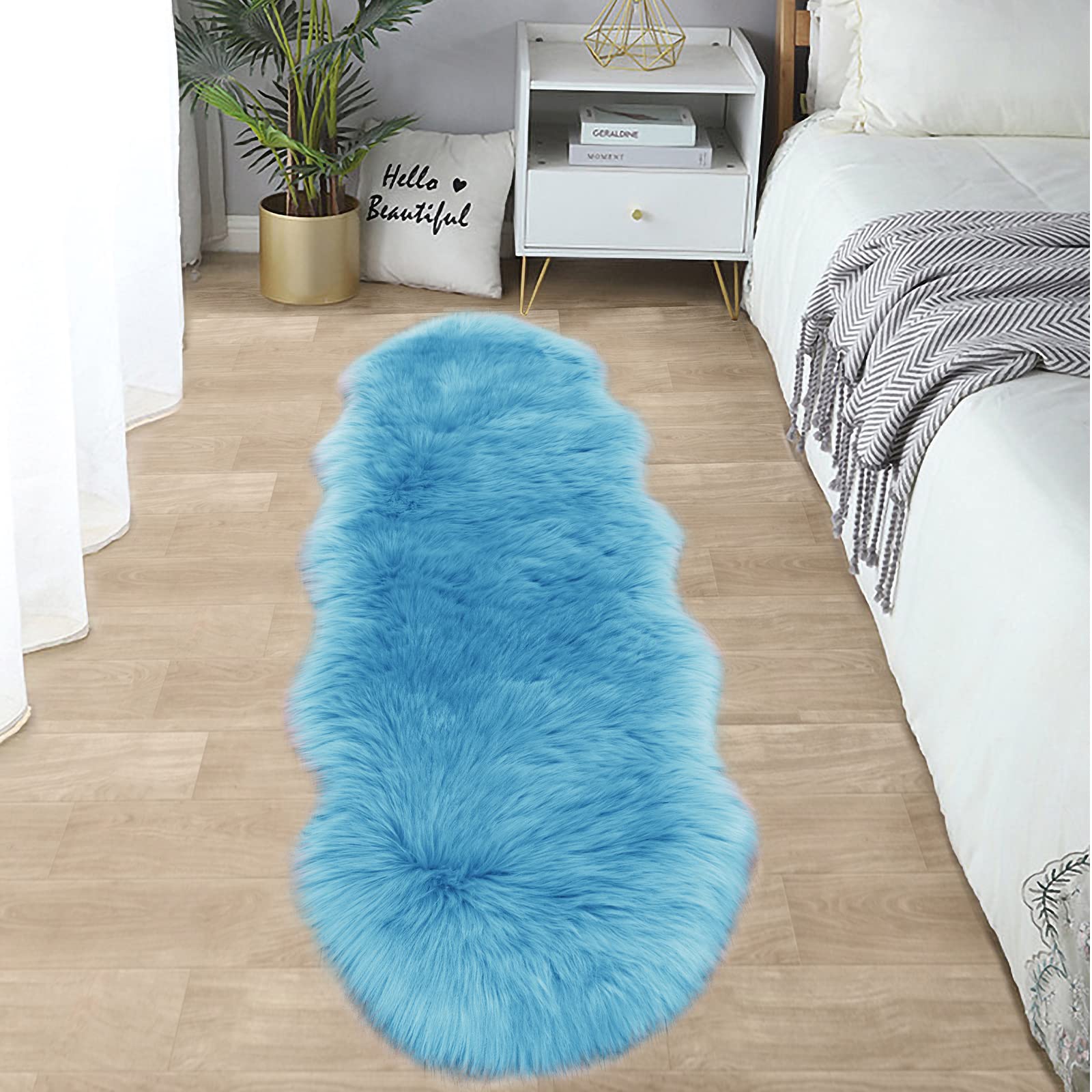 SERISSA Soft Fluffy Area Rug, Grey Faux Sheepskin Fur Rug, Shaggy Rug for Bedroom Floor Fuzzy Carpet for Living Room 4x6 Feet