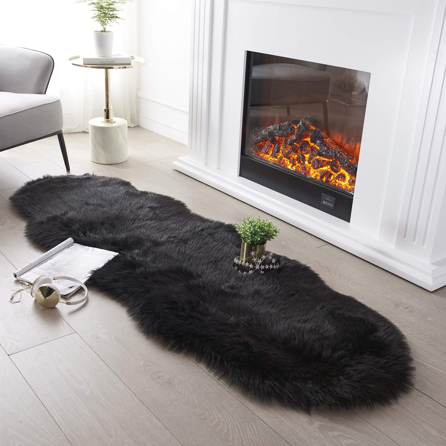 SERISSA Soft Fluffy Area Rug, Grey Faux Sheepskin Fur Rug, Shaggy Rug for Bedroom Floor Fuzzy Carpet for Living Room 4x6 Feet