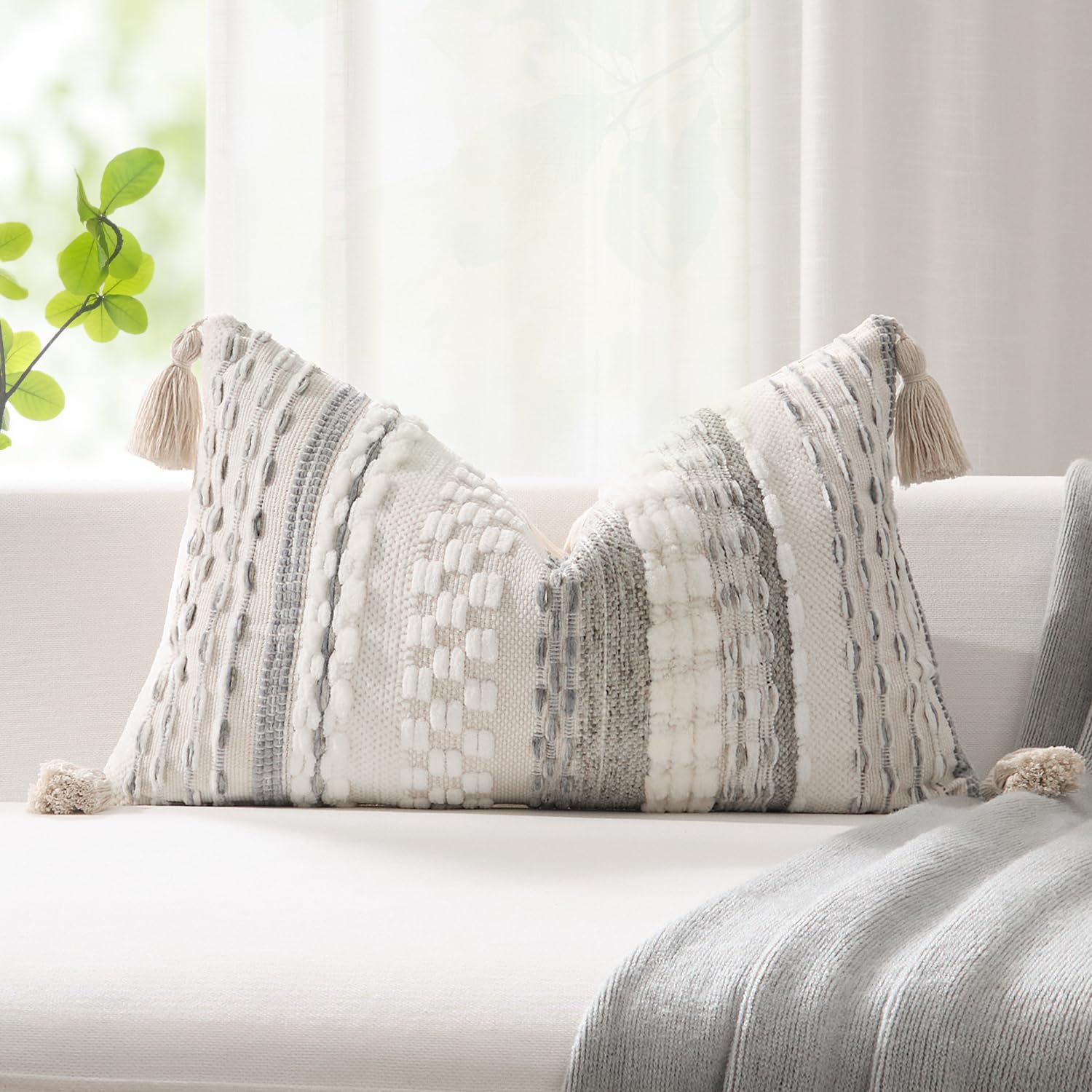 Kevin Textile 20x20 Inch Throw Pillow Cover 1 Pack Boho Decorative Soft Chenille Thread Woven Tufted Textured Square Cushion Case Farmhouse Accent for Living Room Couch Sofa Bed, Green