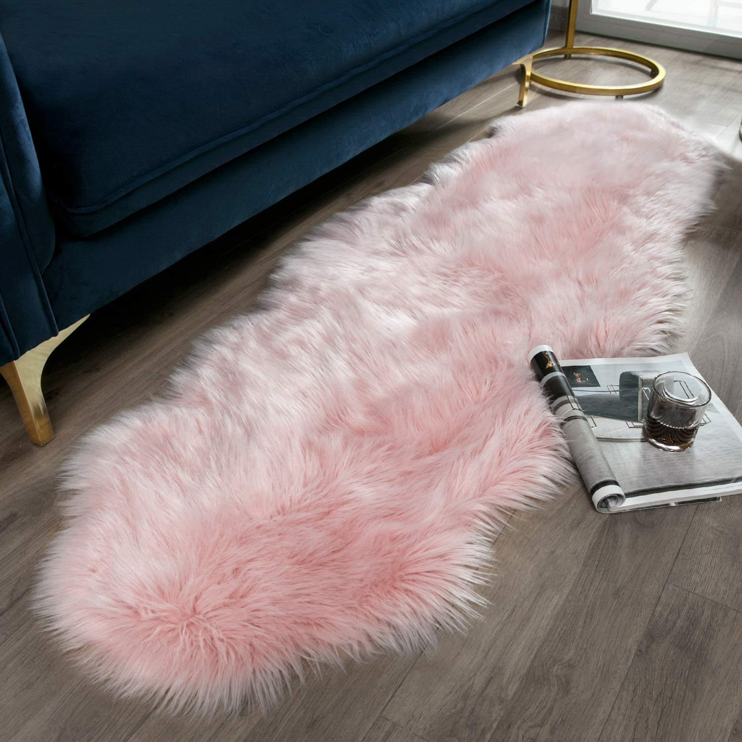 4×4ft White Fluffy Faux Fur Rug, Washable Shag Area Rug for Home Decor