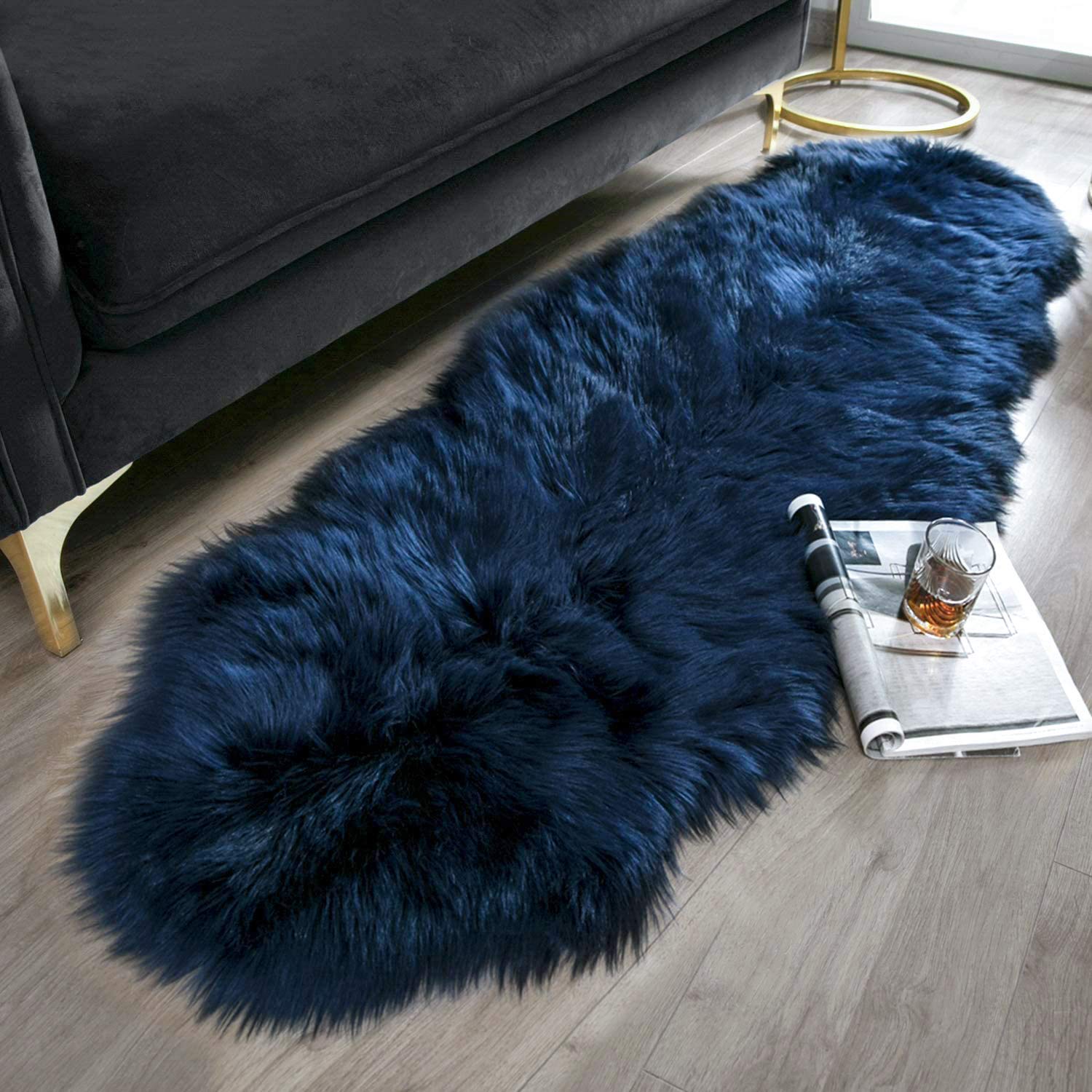 4×4ft White Fluffy Faux Fur Rug, Washable Shag Area Rug for Home Decor