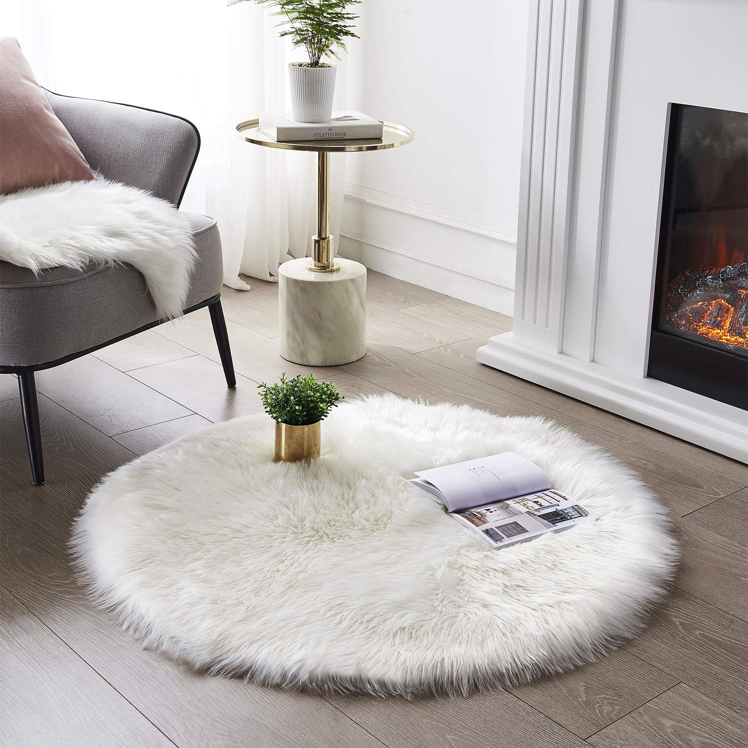 SERISSA Soft Fluffy Area Rug, Grey Faux Sheepskin Fur Rug, Shaggy Rug for Bedroom Floor Fuzzy Carpet for Living Room 4x6 Feet