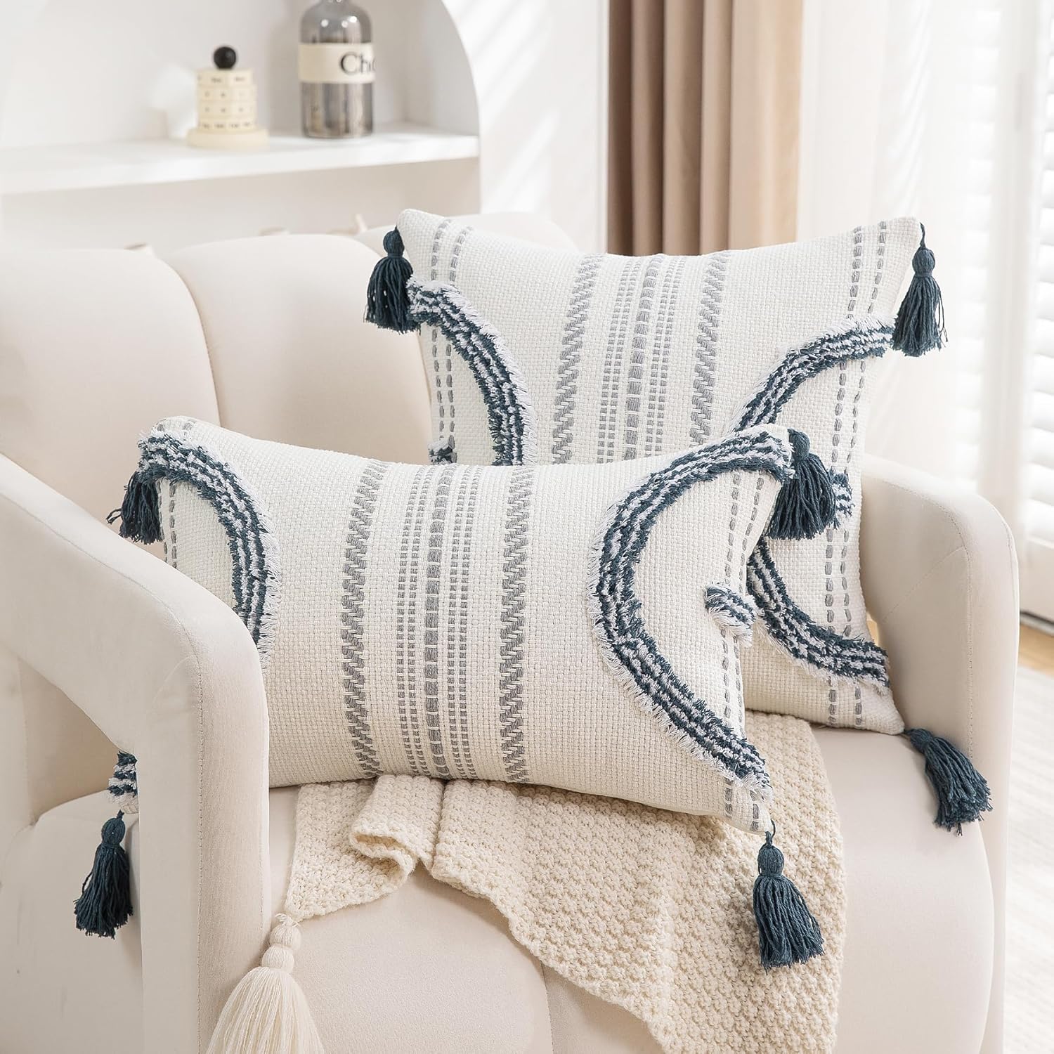 Boho Throw Pillow Covers 18x18 Set of 2 Cotton Woven Tufted Farmhouse Pillows Covers with Tassels Outdoor Neutral Navy Decorative Pillowcases Square Textured Accent Cushion Cases for Couch Bed Sofa
