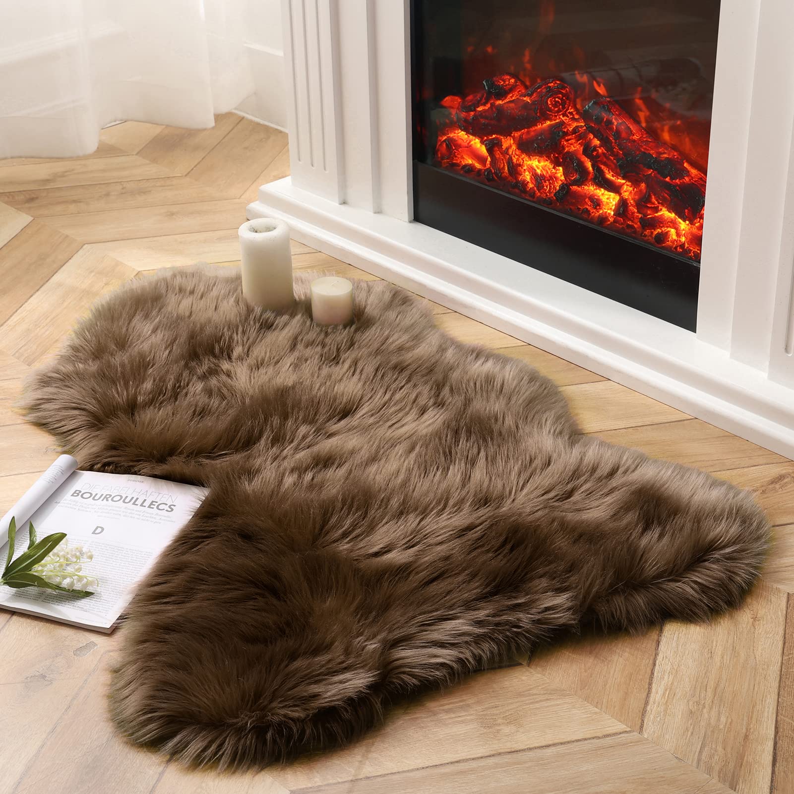 4×4ft White Fluffy Faux Fur Rug, Washable Shag Area Rug for Home Decor