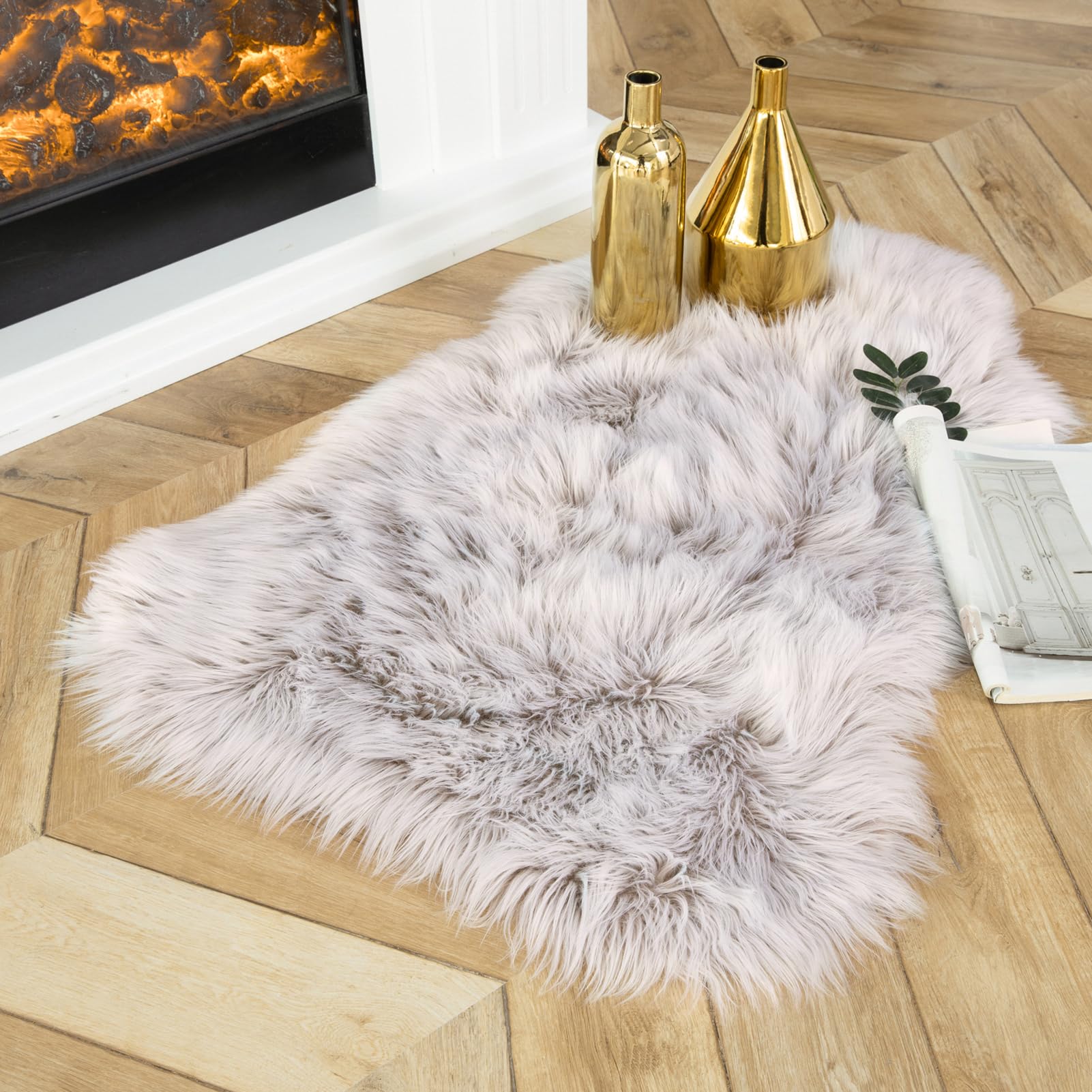 4×4ft White Fluffy Faux Fur Rug, Washable Shag Area Rug for Home Decor
