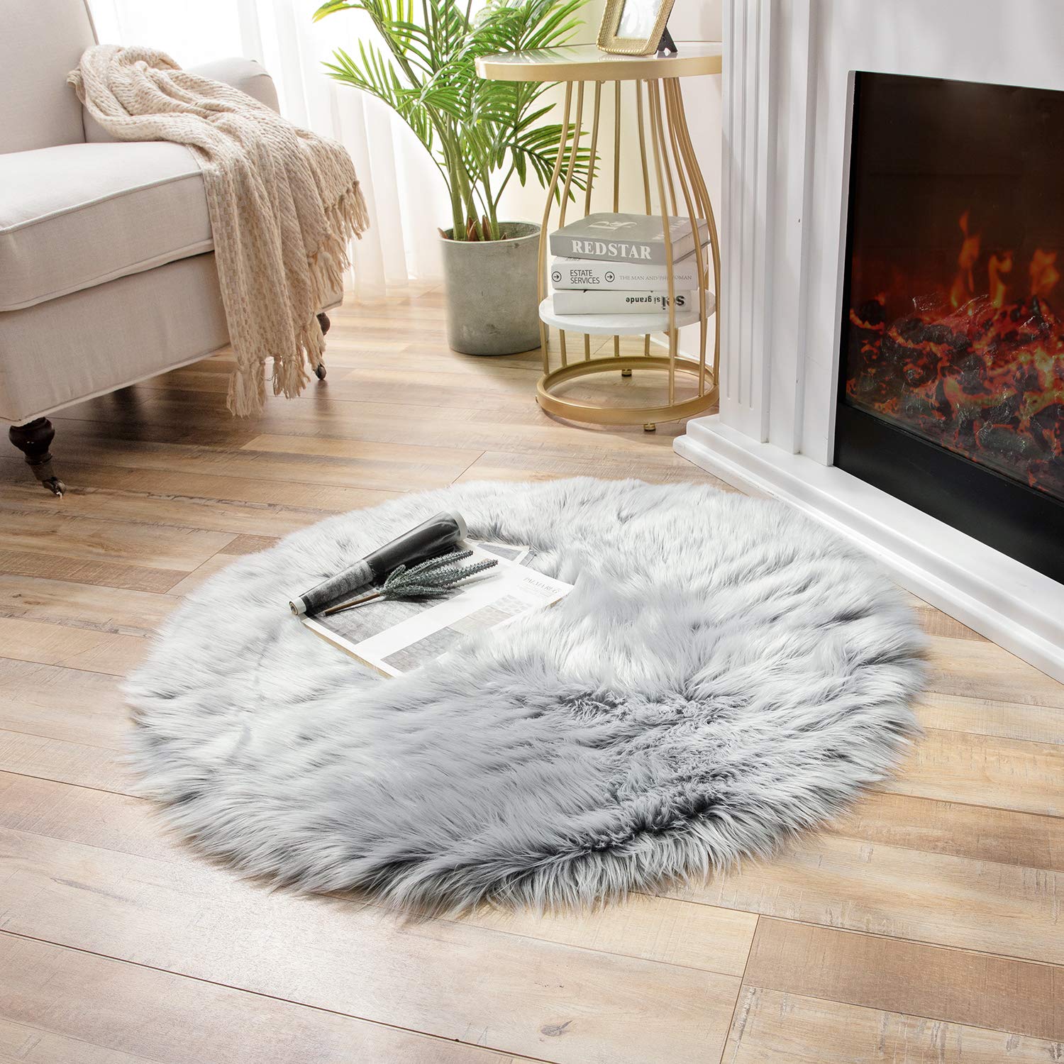 4×4ft White Fluffy Faux Fur Rug, Washable Shag Area Rug for Home Decor