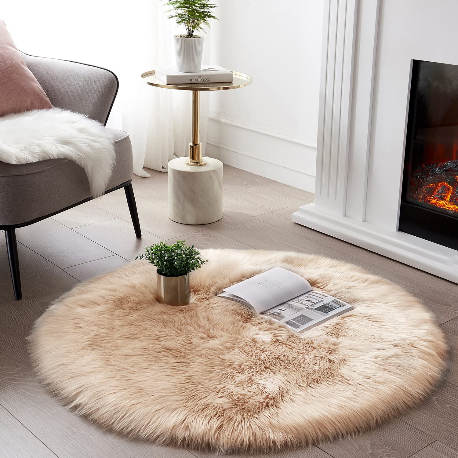 SERISSA Soft Fluffy Area Rug, Grey Faux Sheepskin Fur Rug, Shaggy Rug for Bedroom Floor Fuzzy Carpet for Living Room 4x6 Feet