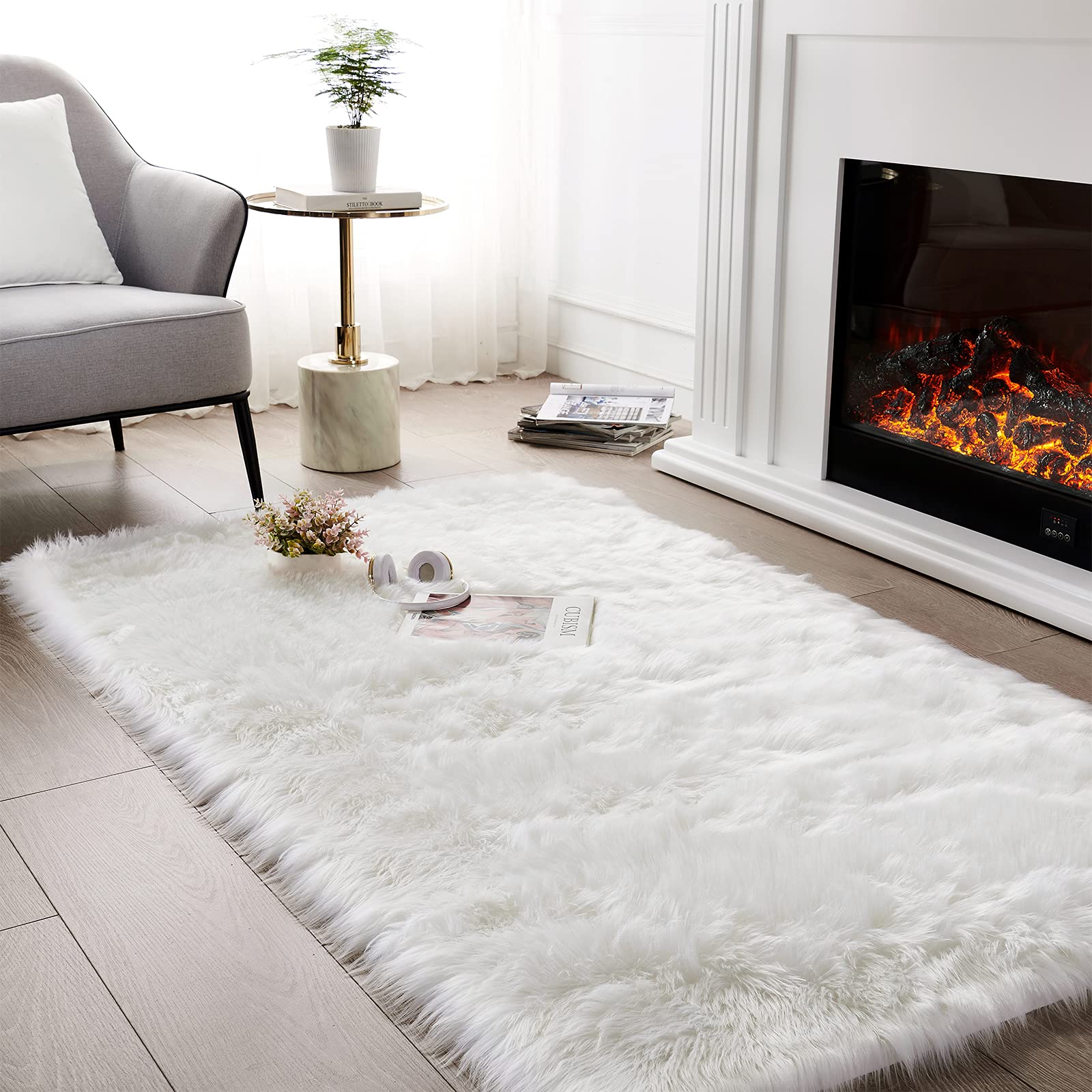 SERISSA Soft Fluffy Area Rug, Grey Faux Sheepskin Fur Rug, Shaggy Rug for Bedroom Floor Fuzzy Carpet for Living Room 4x6 Feet
