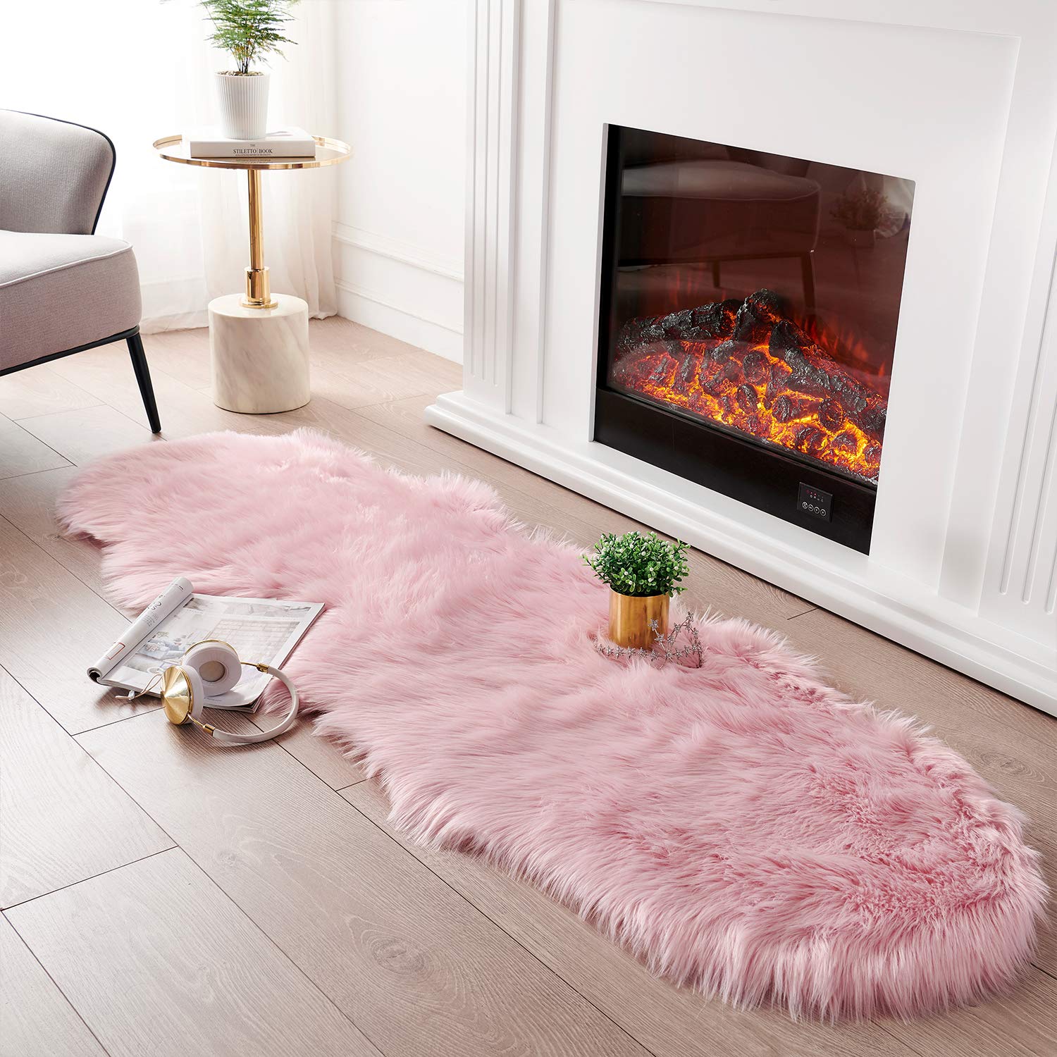 SERISSA Soft Fluffy Area Rug, Grey Faux Sheepskin Fur Rug, Shaggy Rug for Bedroom Floor Fuzzy Carpet for Living Room 4x6 Feet