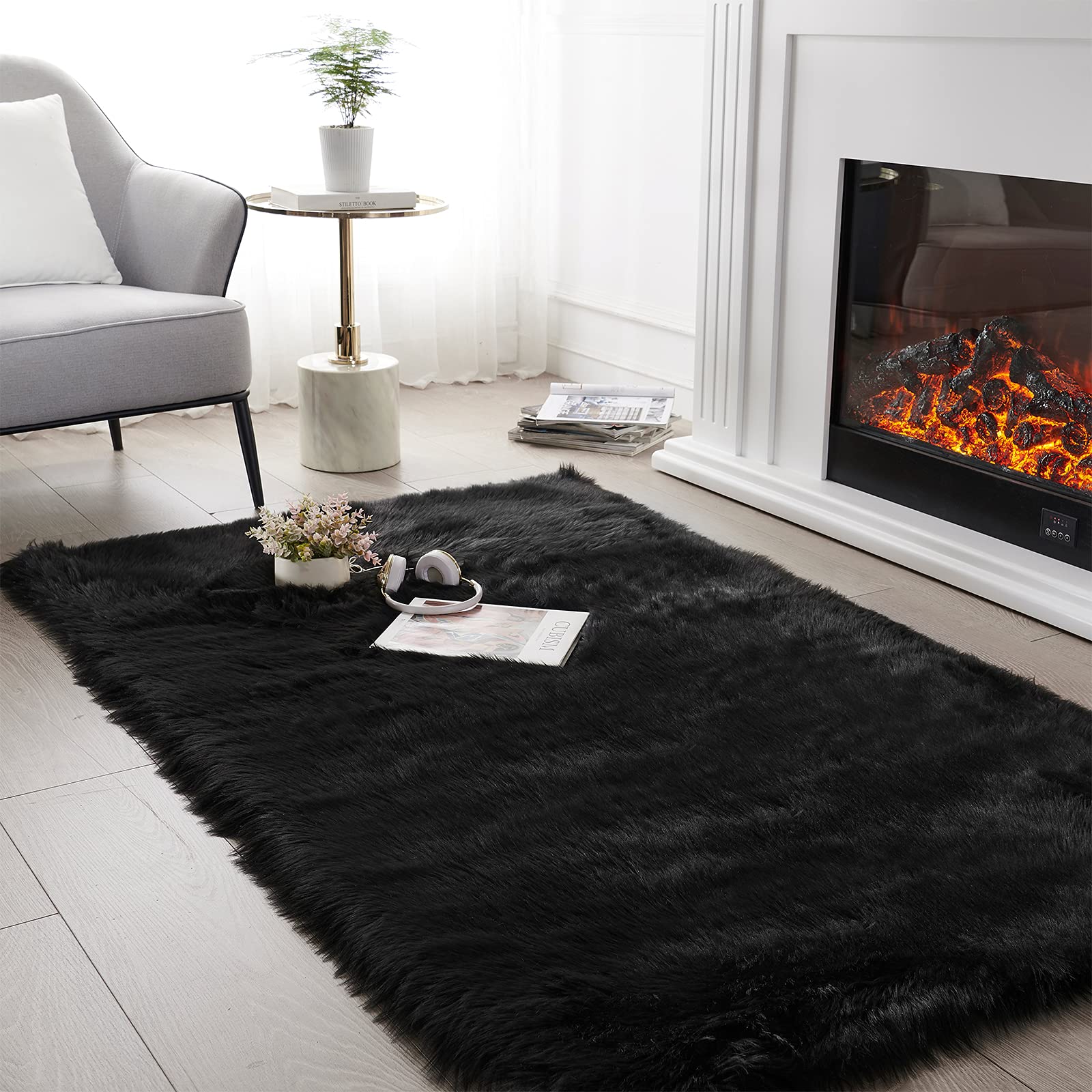 SERISSA Soft Fluffy Area Rug, Grey Faux Sheepskin Fur Rug, Shaggy Rug for Bedroom Floor Fuzzy Carpet for Living Room 4x6 Feet