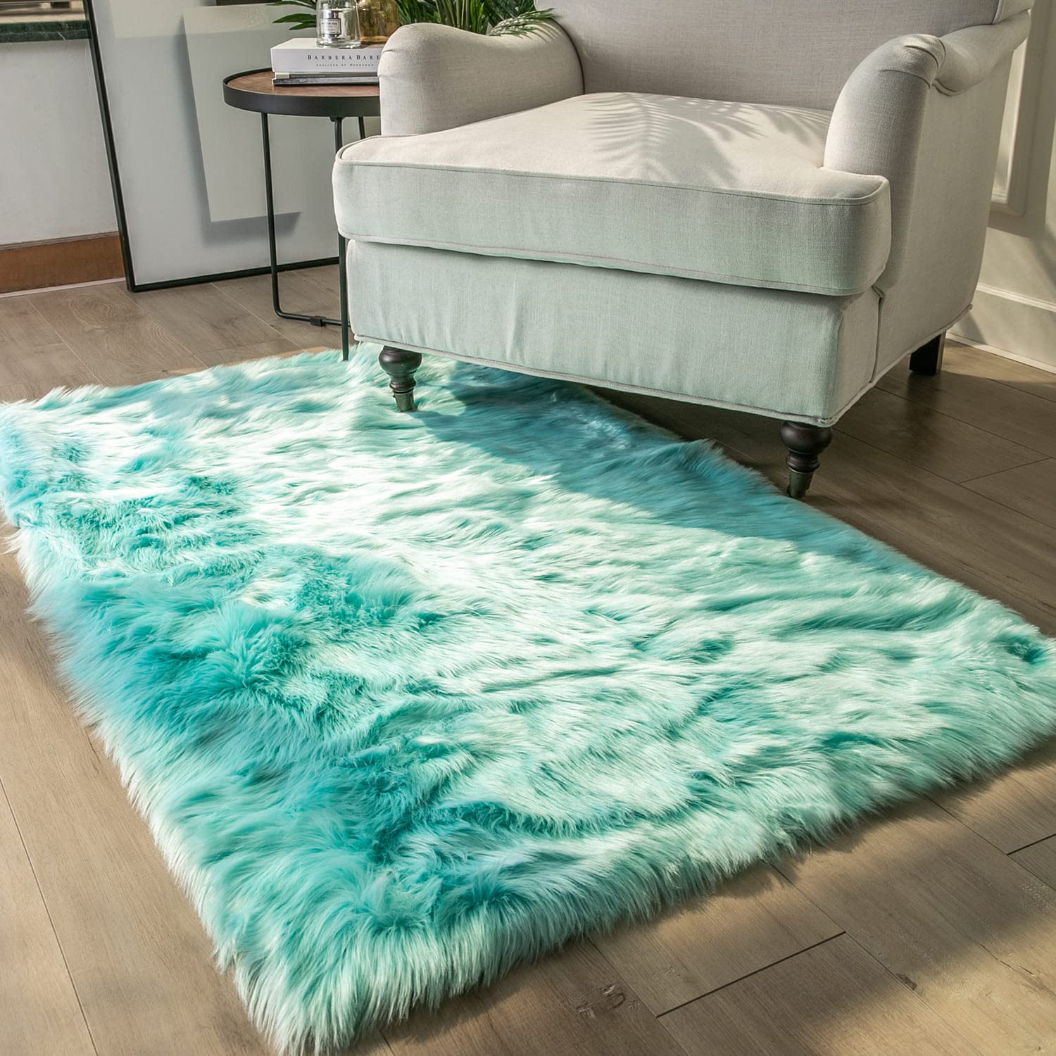 4×4ft White Fluffy Faux Fur Rug, Washable Shag Area Rug for Home Decor