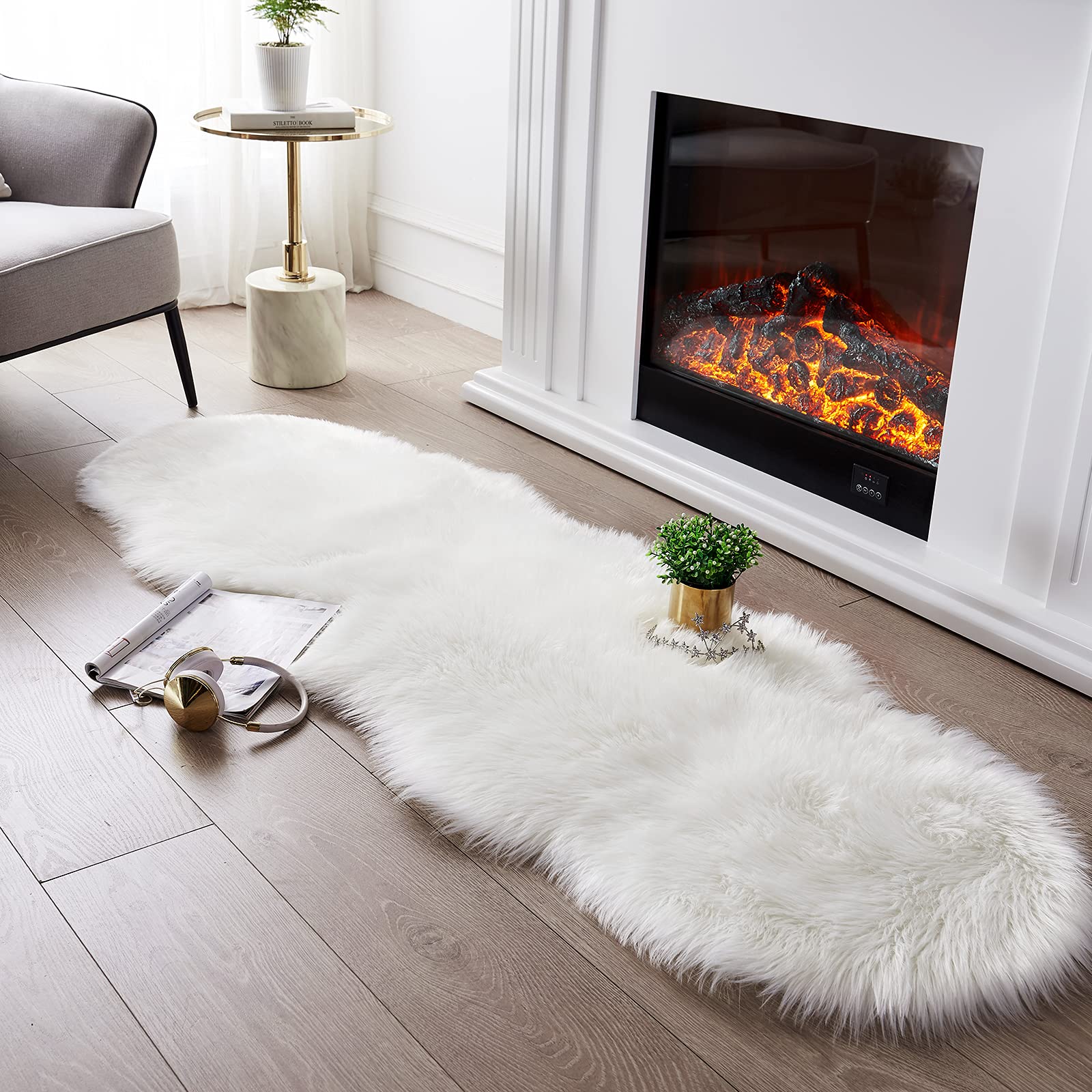 SERISSA Soft Fluffy Area Rug, Grey Faux Sheepskin Fur Rug, Shaggy Rug for Bedroom Floor Fuzzy Carpet for Living Room 4x6 Feet