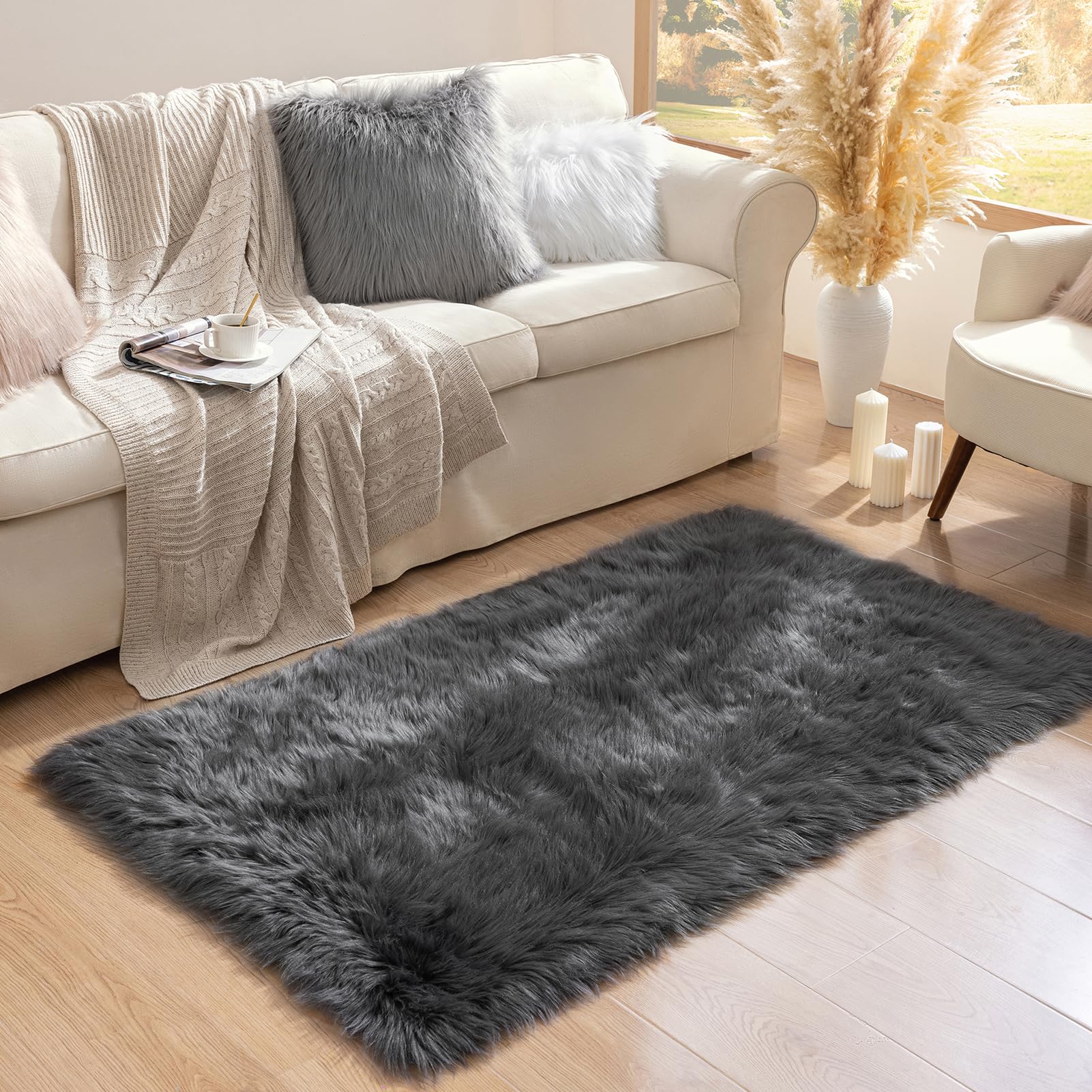 4×4ft White Fluffy Faux Fur Rug, Washable Shag Area Rug for Home Decor