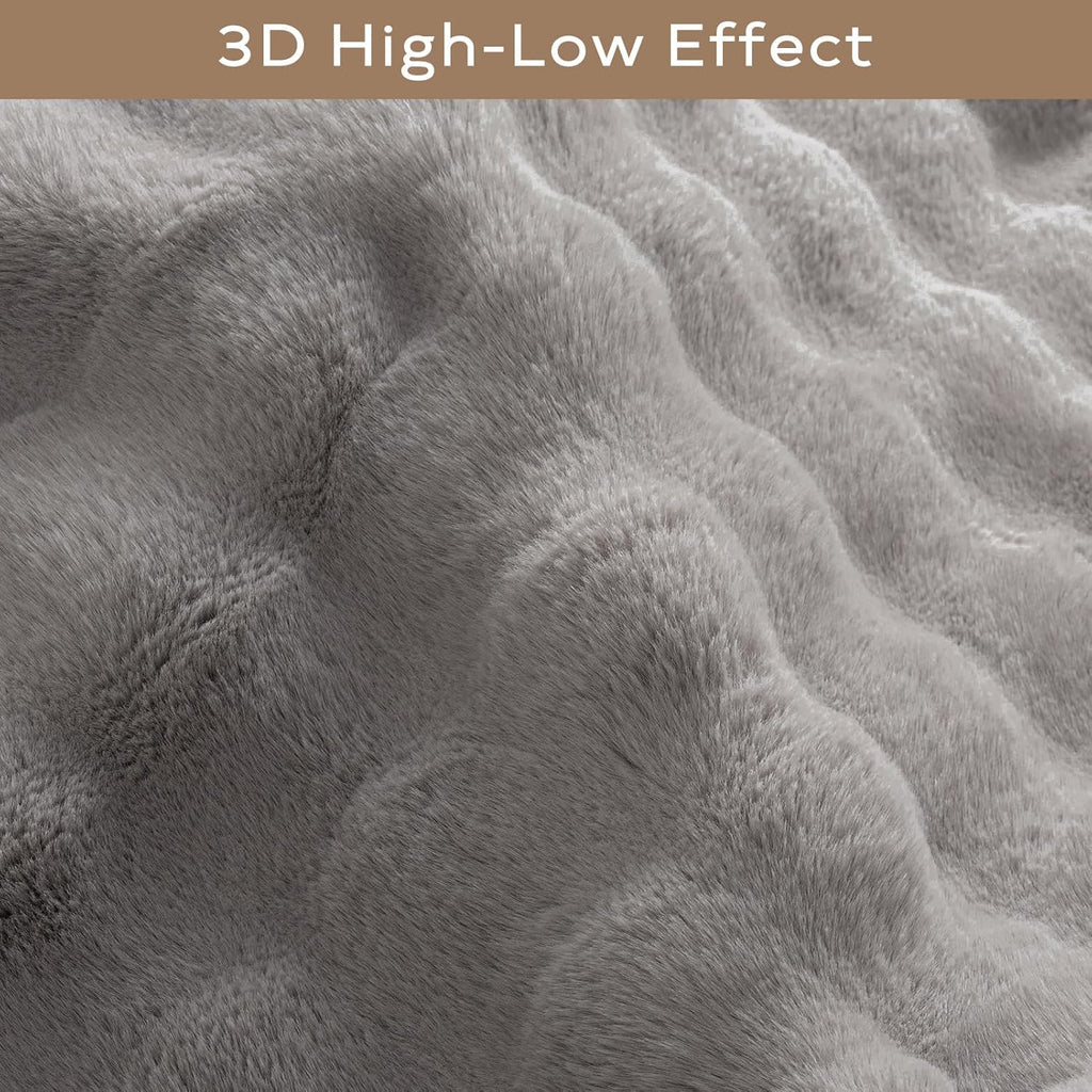 Ashler Faux Rabbit Fur Rug, Light Grey 3x5 FT Fluffy Soft Area Rugs, Rectangle Fuzzy Carpet for Living Room, Bedroom, Machine Washable Rug - 3D Bubble Mat