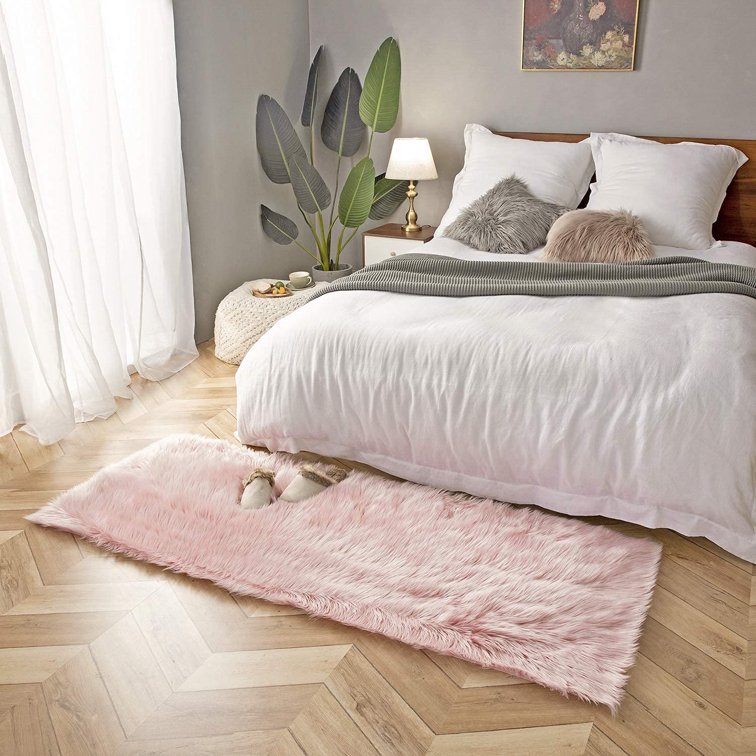 4×4ft White Fluffy Faux Fur Rug, Washable Shag Area Rug for Home Decor