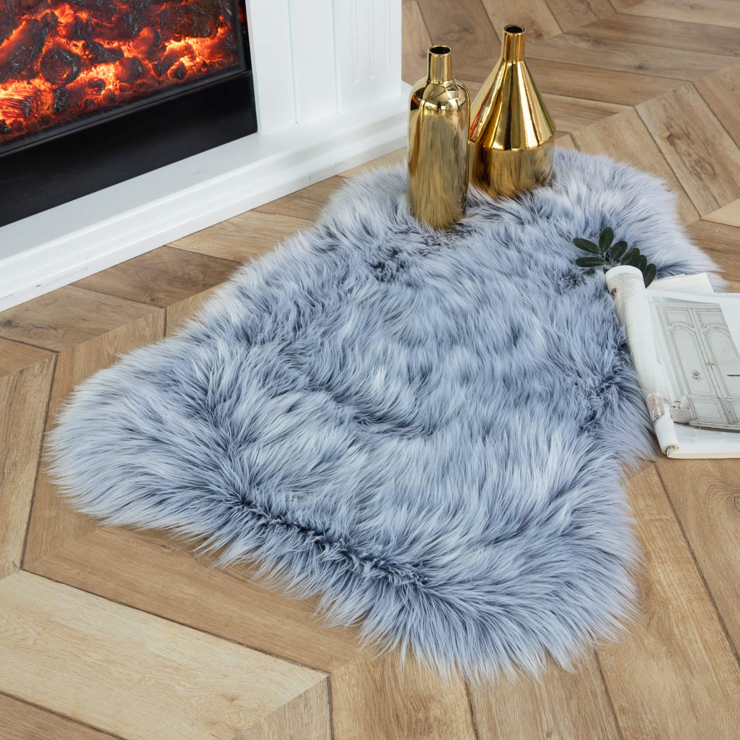 4×4ft White Fluffy Faux Fur Rug, Washable Shag Area Rug for Home Decor