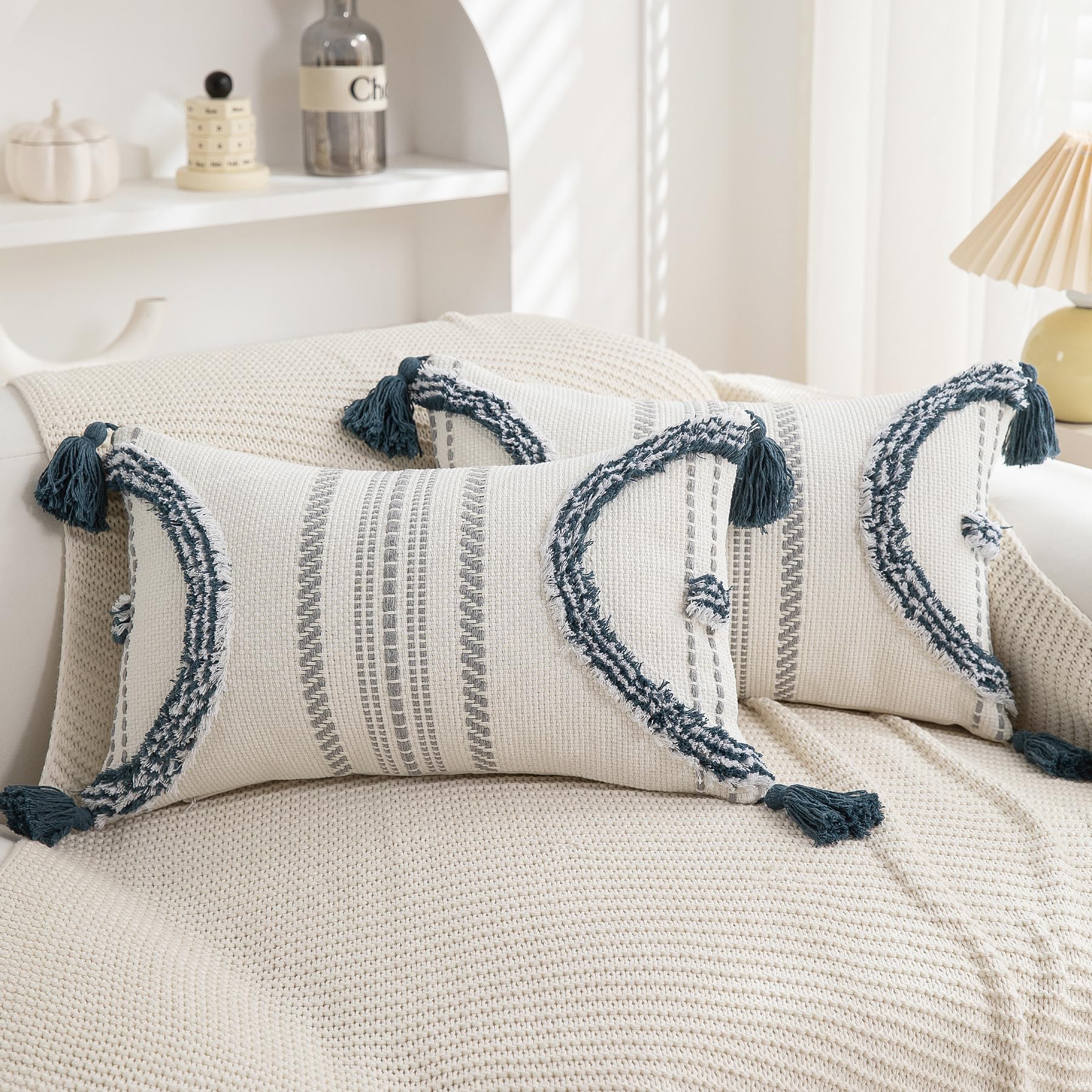 Boho Throw Pillow Covers 18x18 Set of 2 Cotton Woven Tufted Farmhouse Pillows Covers with Tassels Outdoor Neutral Navy Decorative Pillowcases Square Textured Accent Cushion Cases for Couch Bed Sofa